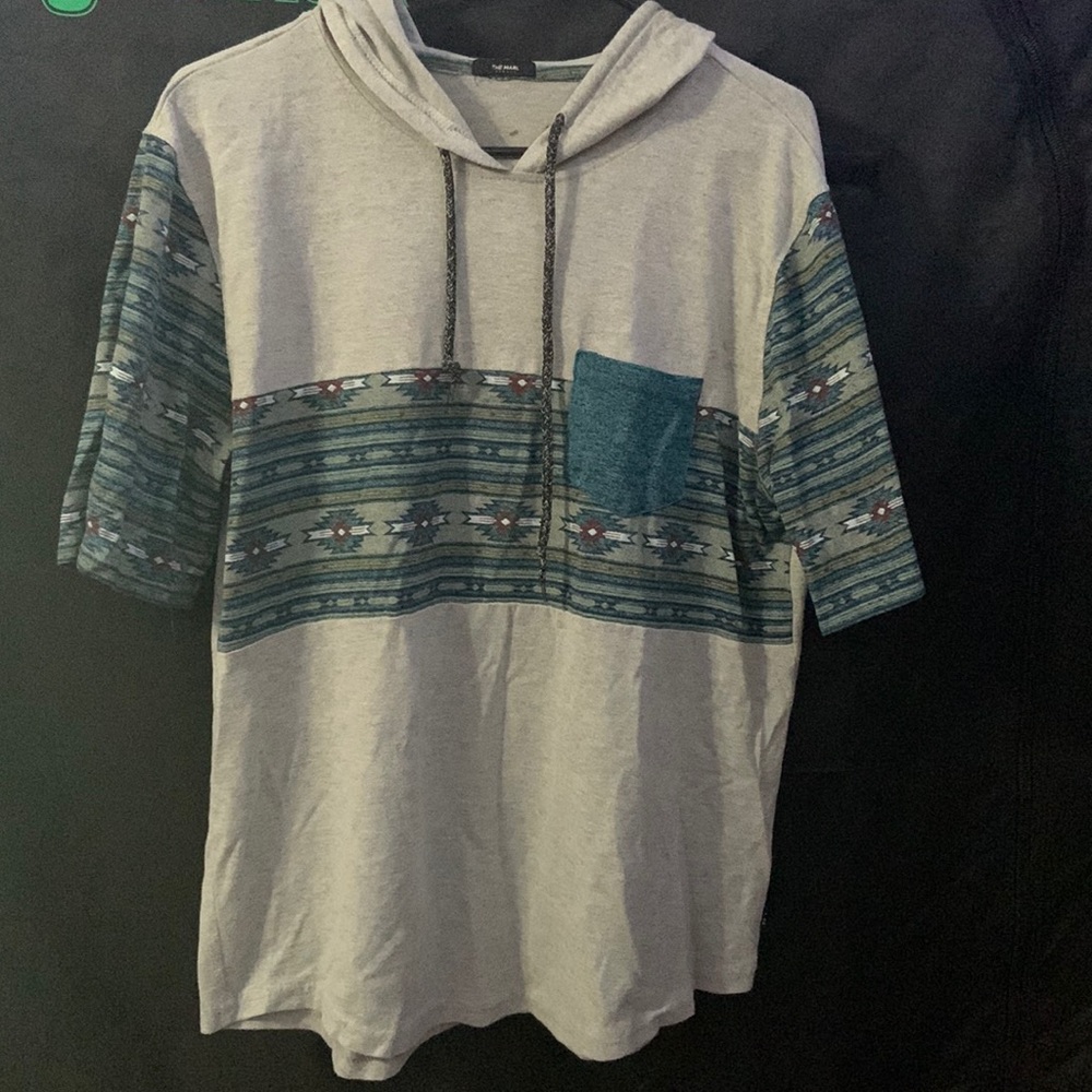 Hooded oversized tribal shirt sleeve shirt
